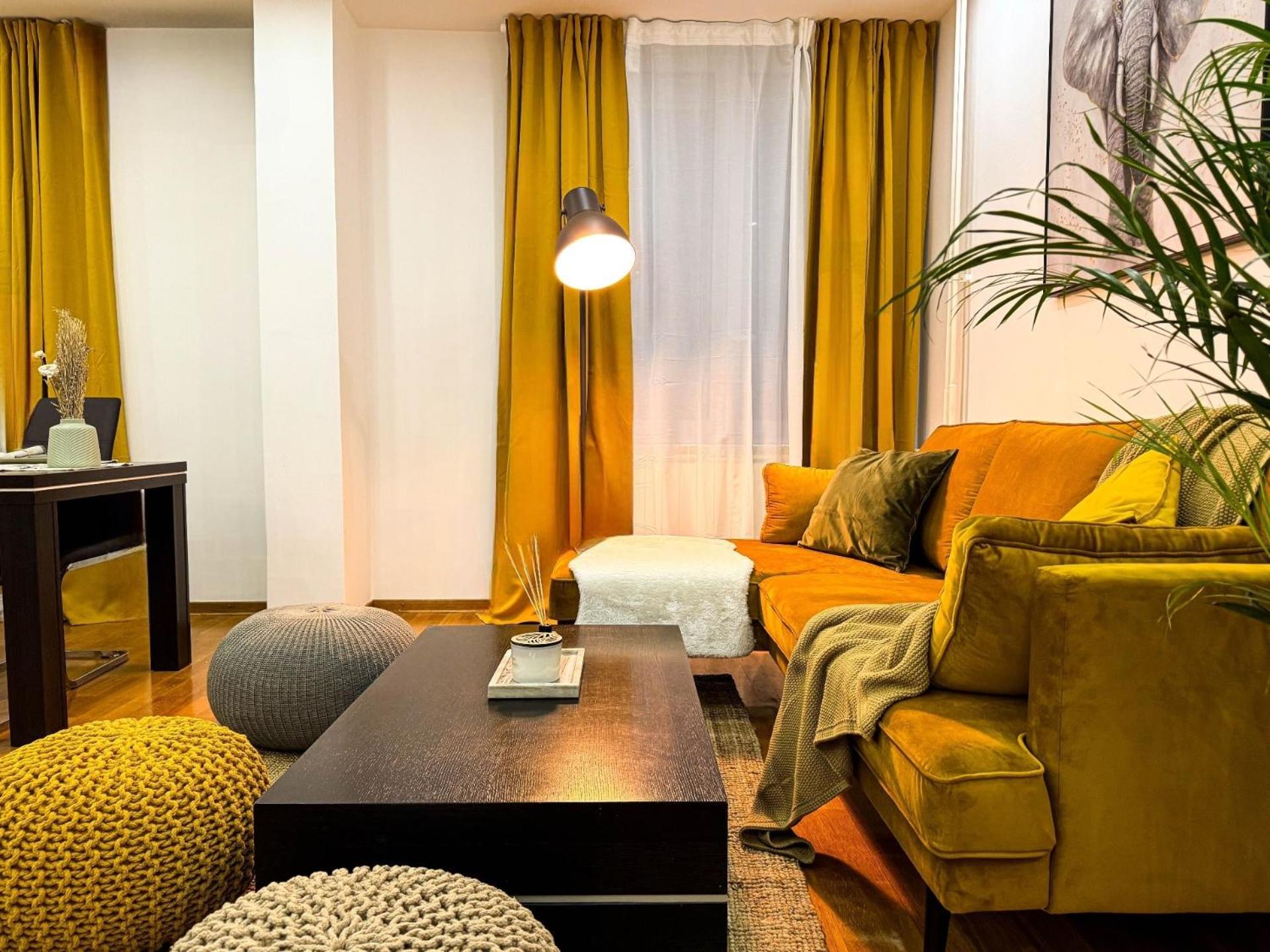 Big Company Old Town Treasure Renovated Apartamento Belgrado Exterior foto